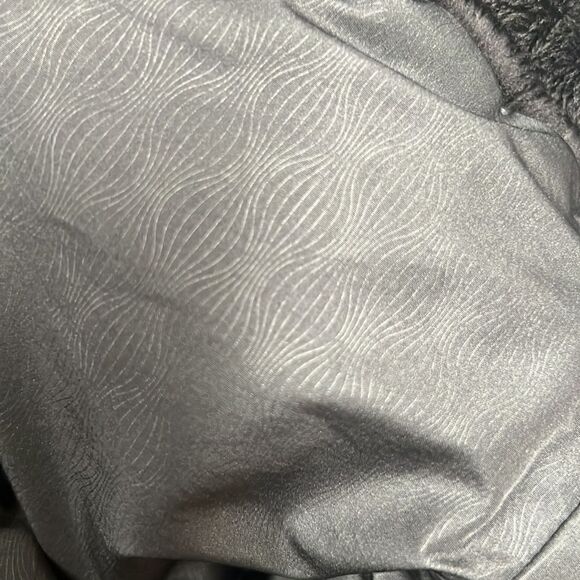 Wind River Fuzzy Vest Size Small - Picture 8 of 9